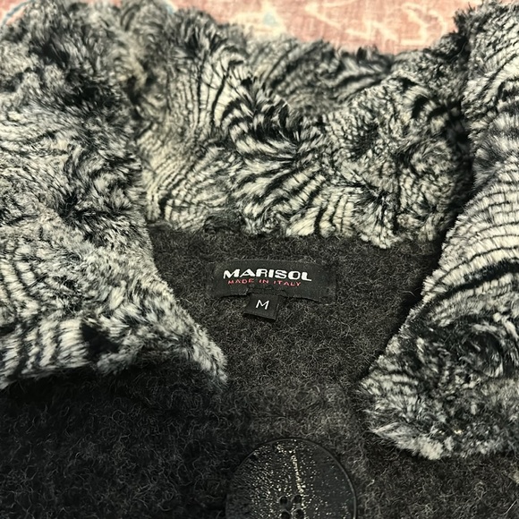 Cute grey wool coat! - Picture 14 of 15